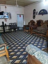 بيت تجاوز في منطقه الزعفرانيه قرب معمل الغاز بل معسكر مساحه ٣٠٠ متر ال...