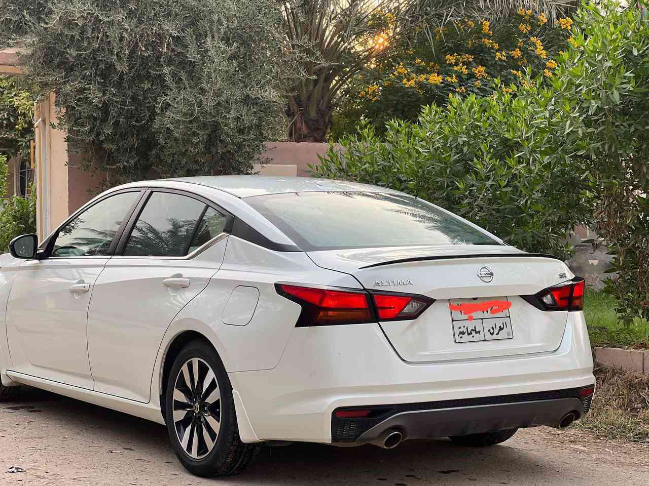 نيسان ألتيما موديل ٢٠١٩ مواصفات SR الضرر تبديل بونيد والجامرلغ الأيسر بارد السعر ١٤٧ وبيها مجال مكان سيارة بغداد ديالى ‏‪***********‬‏
