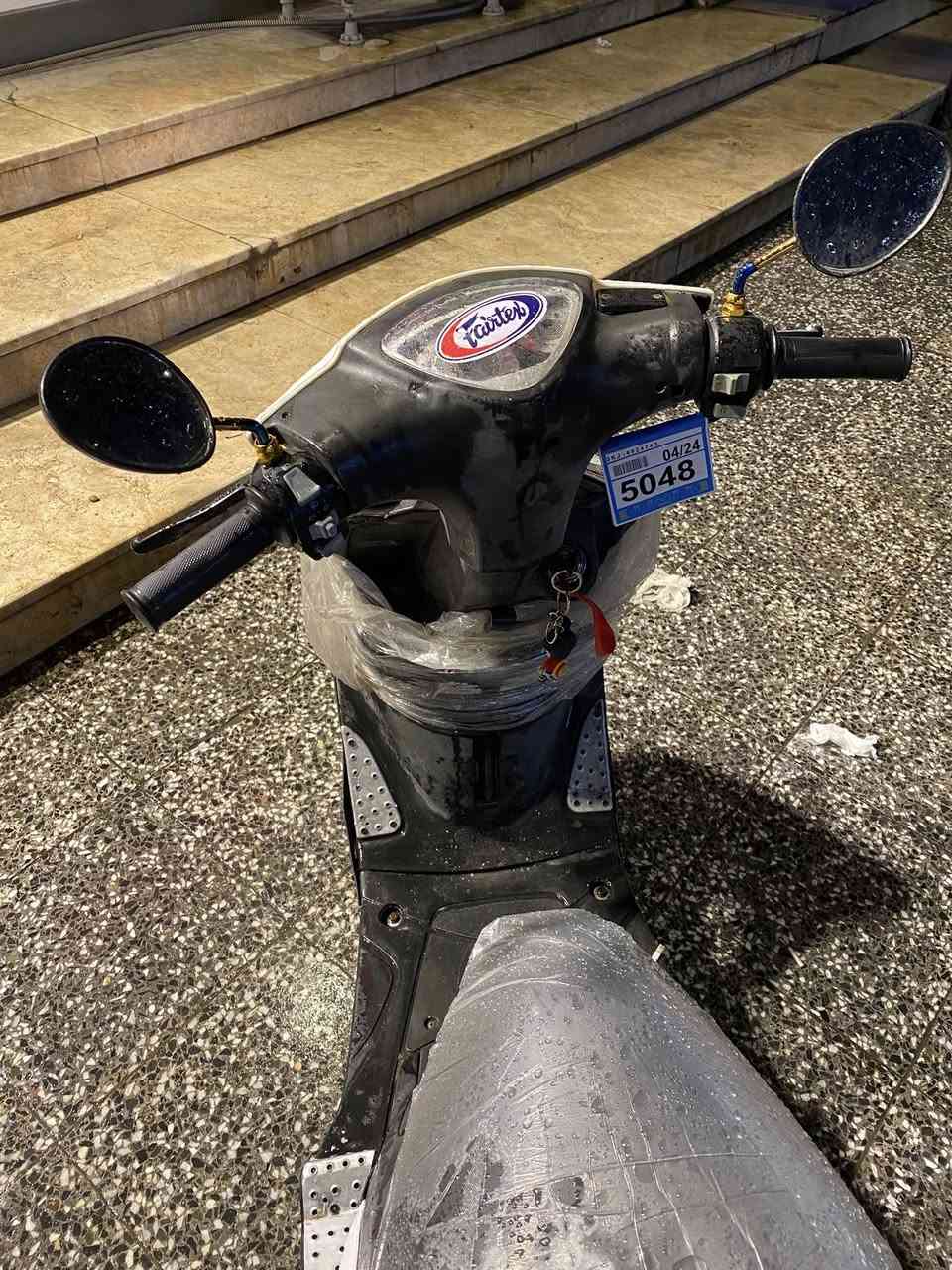 سلام عليكم عندي ماكس للبيع مال رمبه صارلها اشهر بلاديه ومثل ما موضحه بلصور بيها منيفس سعرها 850وبيها مجال حك الجيه امانه الله احتاجيت فلوس وراح ابيعها هذا رقمي *********** واتساب  مكاني بغداد جديده
