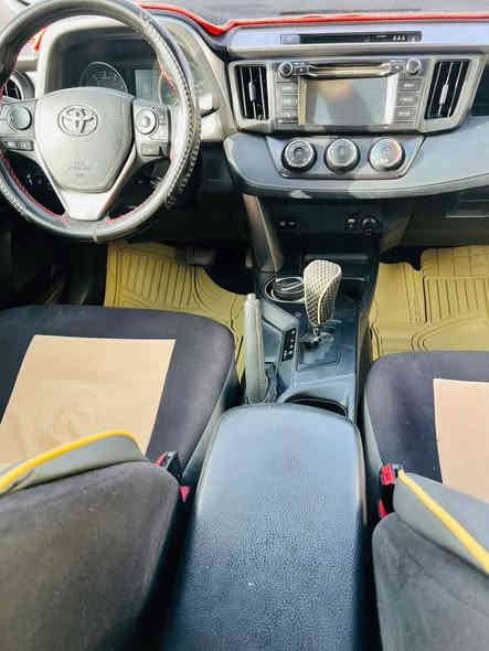 السلام عليكم تيوتا راف فور موديل 17 وارد امريكي رقم اربيل سنويه ورقم جديد محرك كير شرط 
ضرر خفيف بدون تبديل فقط مكانات بارد صغيره 
سعر 195 وبيها مجال 
البيع نقد فقط 
بيها سونار لمعرفه الضرر 

***********
