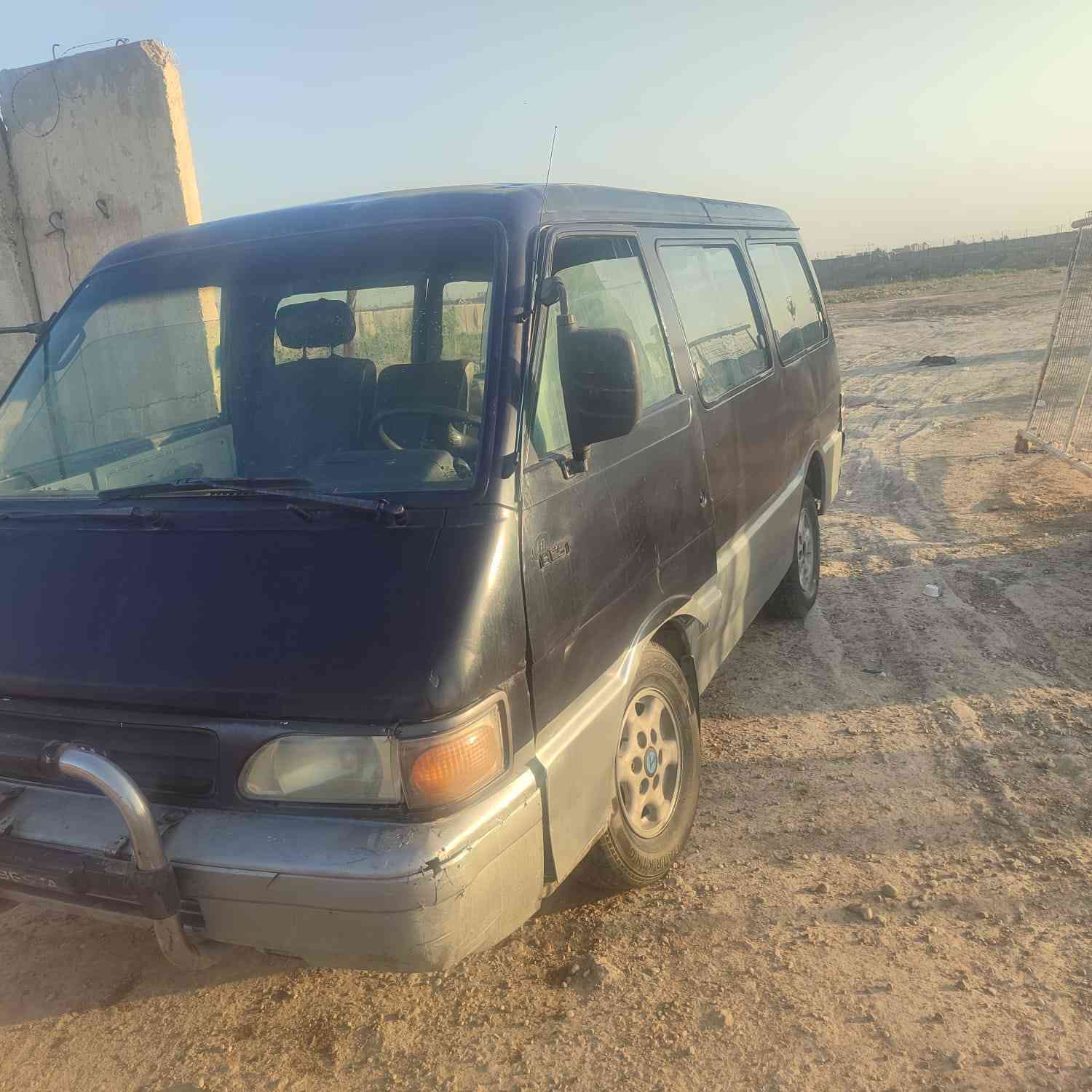 السلام عليكم
كيا بستا موديل ٩٥ رقم الماني بغداد شرط تحويل وصاحبها موجود للبيع ب١٣ وبيهه مجال بسيط كير محرك اكسل زينات تخم تاير 
عليهه غرامه مرور وهيئة عالمشتري
مكاني بغداد ***********
