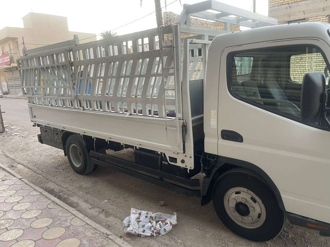 سلام عليكم 
كنتر حمل للبيع 
موديل 2015 
رقم بغداد تحويل مباشر
مكفوله كفاله عامه 
سعر 223 وبيه مجال 

***********
