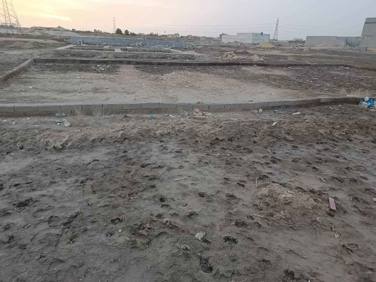 قطعة إرض زراعي  للبيع المساحة 200 م
المكان / شارع جامعة ذي قار الباب الخلفي 
للاستفسار الاتصال على الرقم 

***********

متوفر واتساب
