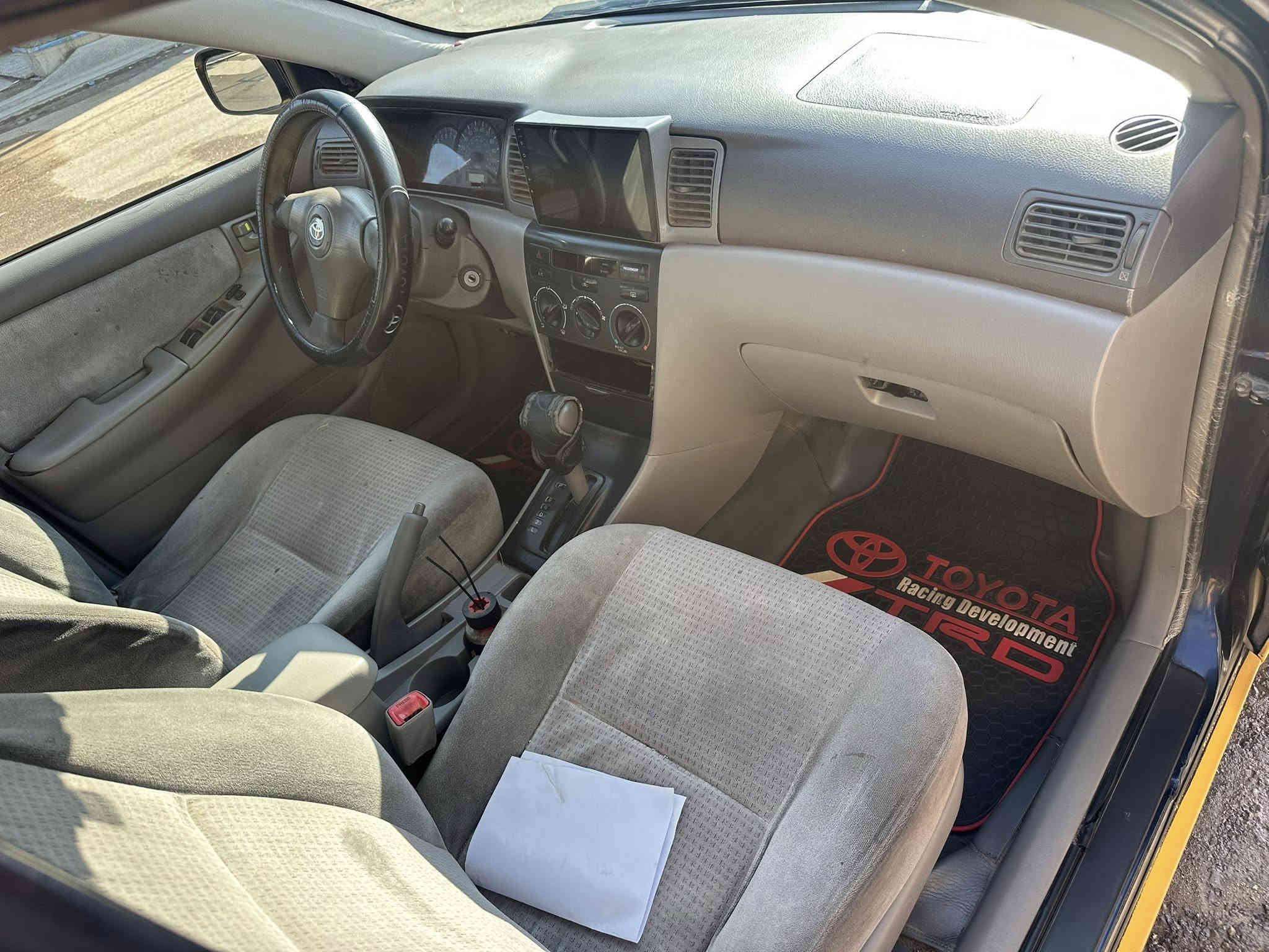 السلام عليكم بيع مستعجل كورلا 2008 امريكي حادثها جاملغ امامي لا لغد ولا شاصي السياره كلها ليبل واحد بس الجاملغ الامامي مبدل مكينه 1800 خير من الله شاشه كامره السياره نضيفه مال جناي مصفره هيئه وغرامات بسمي السياره السعر 78 وبيها مجال بسيط العنوان بغداد الحبيبيه قرب الملعب ***********
