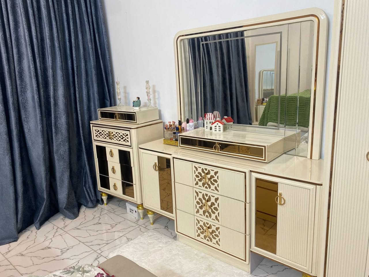 غرفه تركي ضخمه مدينه لصدر ستعمال شهرين سعر مليون ونص


**إذا كنت صاحب هذا الإعلان وتريد حذفه لأي سبب، رجاءا أرسل رسالة إلى الدعم الفني**