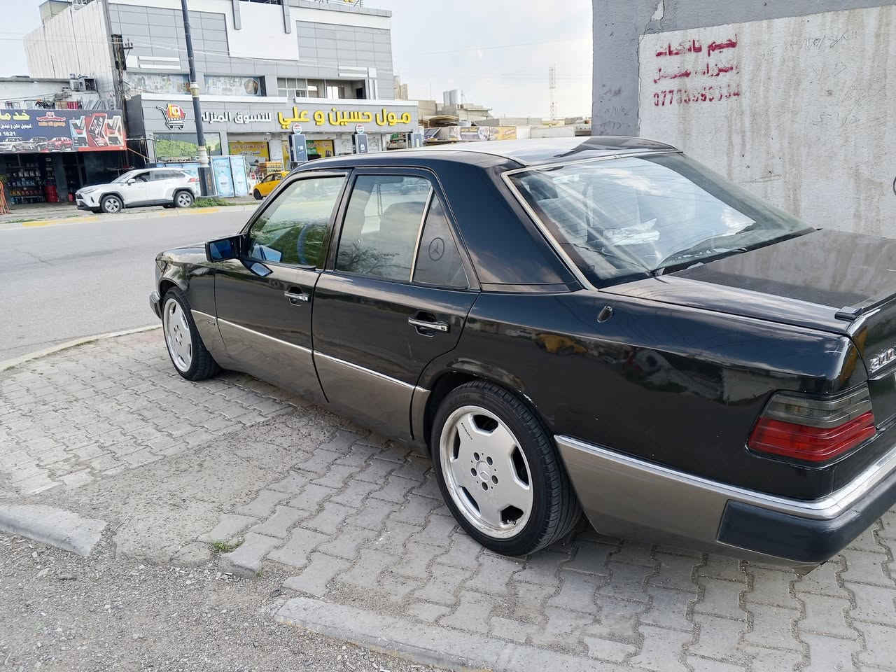 السلام عليكم سياره مرسيدس للبيع محور بطه موديل 93 رقم اربيل السعر 70 ***********
