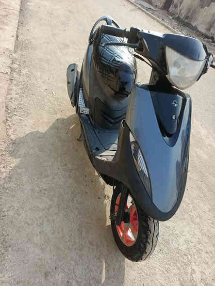 السلام عليكم ماكس عدله للبيع دراجه جديده كلها ابلاديه شلعه ومعدل اوراق منفيز بيها السعر 700 وبيها مجال قليل مكاني بغداد شهداء السيديه ***********
