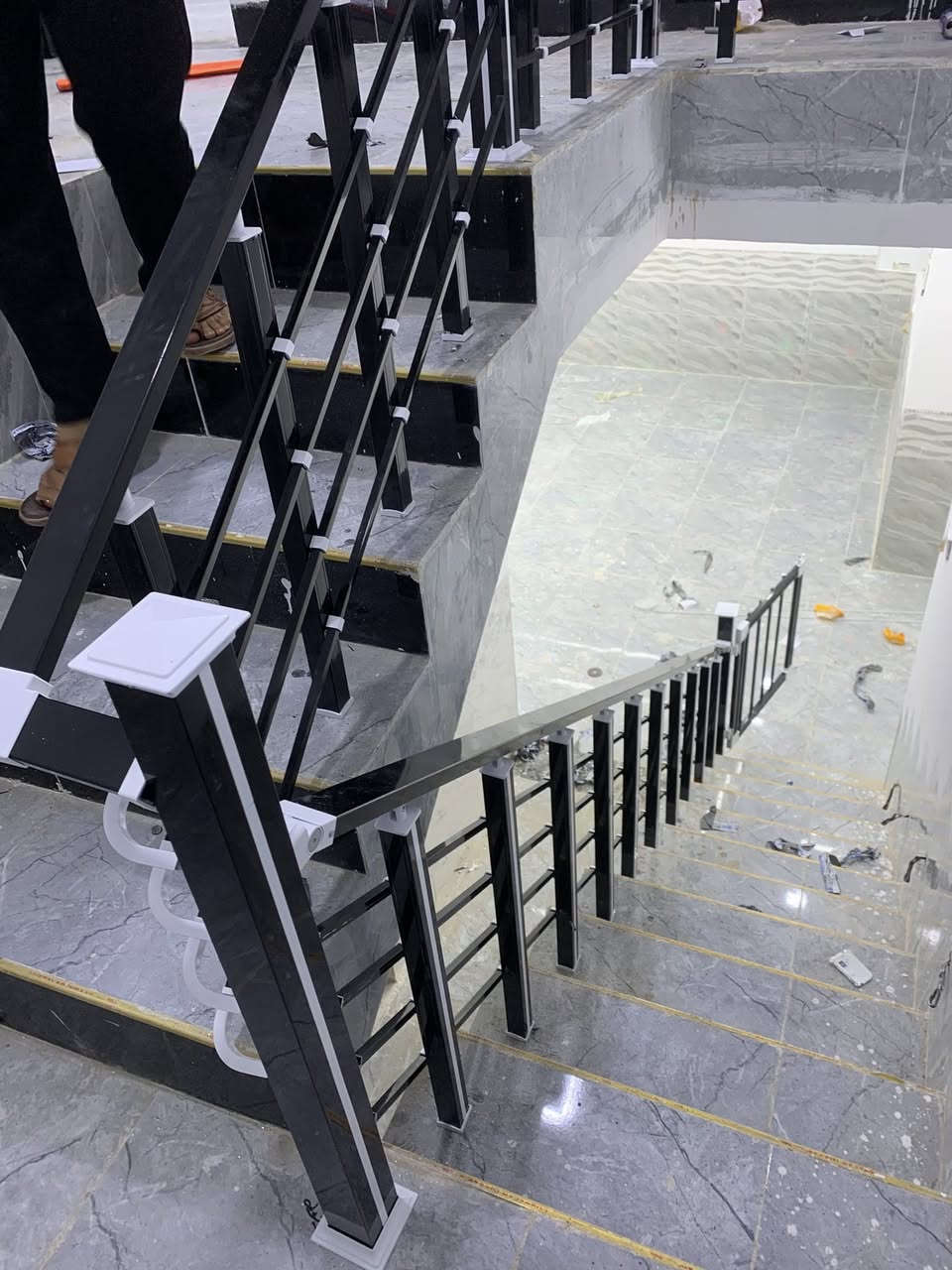 شركه محجلات نشتقل بارخص الأسعار متر المحجر مربع وجام سعر متر ٥٠الف مواد تركي ؛شرط وبي ضمان عشر سنوات وحاضرين نشتقل بكل مكان *********** هاذه رقم الواتساب
