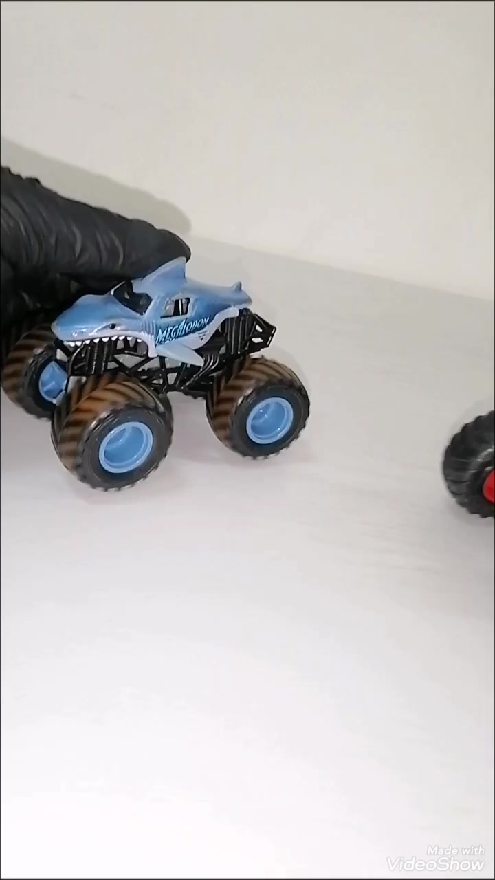 سيارات مونستر الغلاف حديد
سعر القطعتين ٥


**إذا كنت صاحب هذا الإعلان وتريد حذفه لأي سبب، رجاءا أرسل رسالة إلى الدعم الفني**