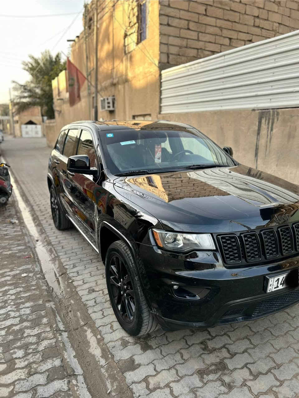 جيب كراند شيروكي بلاك توب
رقم بصرة بأسمي
السيارة مكفولة كفاله ( عامه ) ماعدا فقط تقرير فلورد مياه امطار 

سياره كل نقص مابيها

سنويه توي مجددها باسمي هزه جديده

انا جنايها السياره اليحب يجي يشوفها يتصل ع الرقم 

***********

السعر220 وبيها مجال
