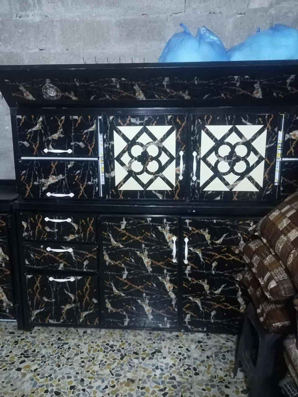 كاونتر نضيف كلش للبيع المكان موصل جانب الايسر 
للستفسار ***********
