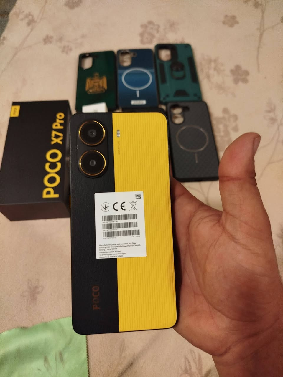 بوكو X7 برو للبيع 
سلام عليكم 
بوكو X7 برو للبيع 
سعر 480الف
ذاكره العشوائية12+12 الذاكره الداخليه 512
المعالج: MediaTek Dimensity 8400 Ultra بتكنولوجيا 4 نانومتر (يوفر أداءً ممتازاً للألعاب الثقيلة).الشاشة: CrystalRes AMOLED بحجم 6.67 بوصة بدقة 1.5K ومعدل تحديث 120Hz.
البطارية: بسعة ضخمة تصل إلى 6000 مللي أمبير.سرعة الذاكرة: نوع التخزين هو UFS 4.0 فائق السرعة، والرام من نوع LPDDR5X.
جهاز كلش نضيف مستخدم 4اشهر نسبة النضافه 98% يشغل ببجي 120فريم بدون اي تقطيع 
((عنواني بغداد ابو غريب))
رقمي: *********** / ***********
