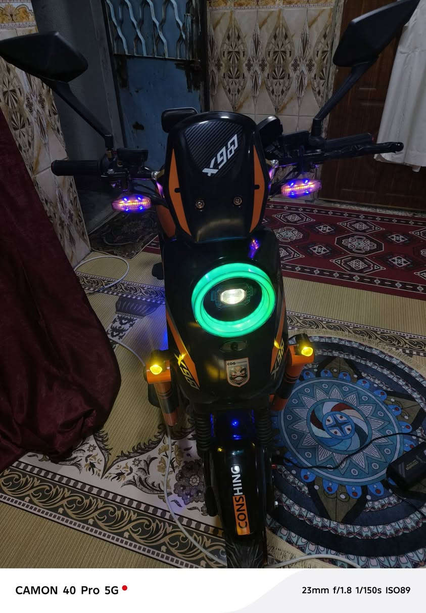 دراجه اكس x900

33 امبير 
نضافه فولل تجي تشوف بعينك 

سويجات كامله 

شاحنته الاصليه 
سرعة 112

كهربائ شغاله
سعر 500 وبيه مجال قليل

البصرة الحيانيه 

رقم ***********
