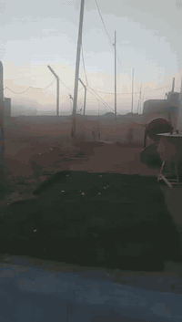 كرفان للبيع اخو الجديد نظيف جدا عرض ٤ طول ١٠ بيت كامل غرفتين مطبخ صحيات ملاحضه بدون غراض فقط كرفان للبيع مستعجل الرقم ***********
