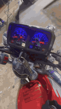 سلام عليكم نامه امتياز مديل 2025 طالعه بشهر 10 فول نضافه  مبدل تانكي وصفاحيات اصلي اللون الأصلي مالتها رصاصي انه مبدل أحمر السعر 750 وبيها مجال  متواجد ماسنجر ورقمي ***********
