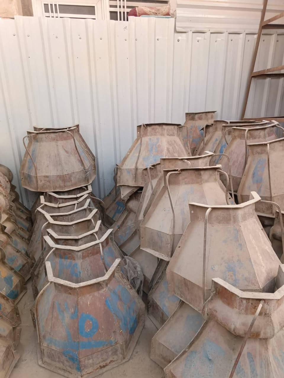 السلام عليكم مواد سكله للبيع العنوان النجف الاشرف حي ميسان قرب سكلة الكرعاوي تلفوني ***********
