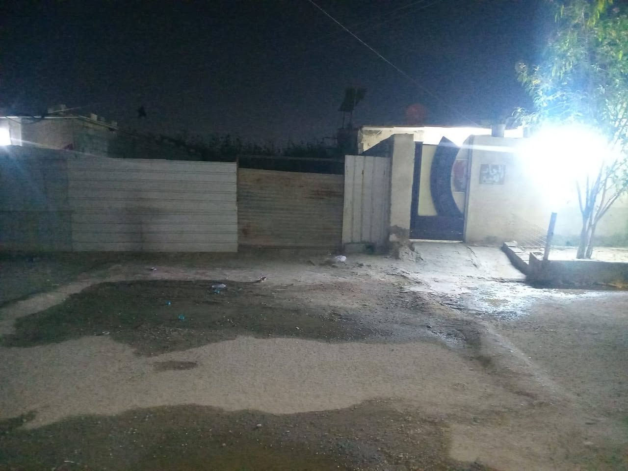السلام عليكم بيت تجاوز للبيع السعر ١٥ قفل للاستفسار الاتصال على الرقم *********** غير متواجد على الفيس.
