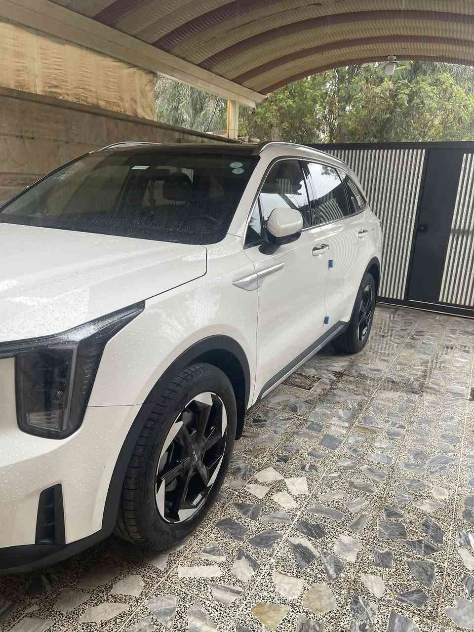 سلام عليكم
للبيع 
كيا سورنتو موديل ٢٠٢٤ خليجي 
رقم اربيل
ماشية ١٦٠٠٠ 
اربعة سلندر 
بصمة
بانوراما 
سايد برك بصمة
ويل ١٩ 
كشنات كهرباء 
صندوك كهرباء 
حساسات 
كار بلي 
نزول منحدرات 
تحكمات ستيرن 
اوتو هولف 
شاحن واير ليس 
تشغيل عن بعد 
مري شفط 
السعر 299 وبيهة مجال
مكان السيارة موصل 
الاتصال***********
