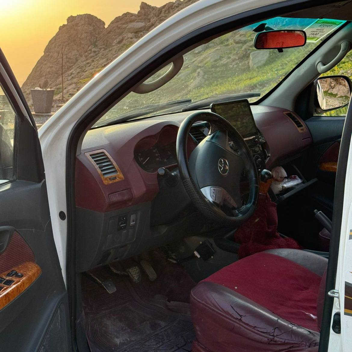 تۆیۆتا هایلۆکس 2012
گیرومەکینە بەشەرت 
 زۆربەجوانی پاکی ماوە 
 هیچ خەلەلیکی تیدا نییە 
یەک لای سەیارەكە 
لەگەل دوو بست سەقی بۆیاخە

سعر لە کۆمێنت داوابکە ڕاستەخۆ بۆت دیت 📩 

سەنەوی تا 2032 تازەیە 

ژمارەی خاوەنی 
***********
