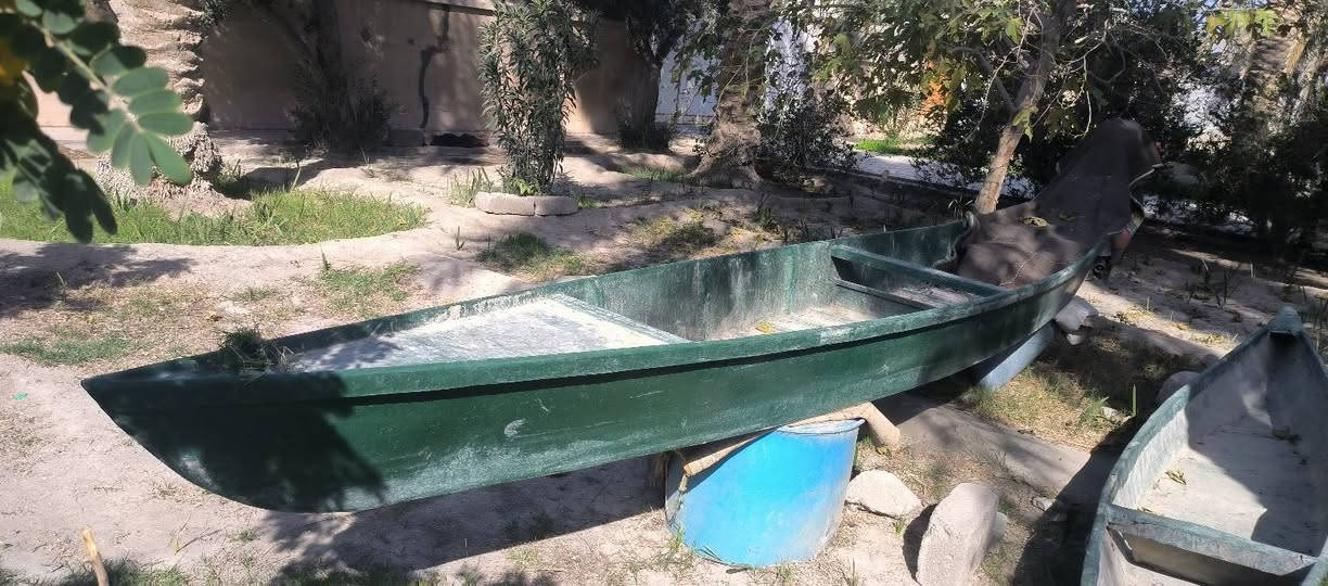 السلام عليكم
بليته ... مفصلهه مثل الهوري مال سراج 
تشيل مكينه ام 5 
طول 6 متر الا 20 سم 
عرض 70 
ارتفاع 30
طبعا هسه مفصلهه صار اقل ال5 اشهر كلشششش جديده

سعر 250 الف


**إذا كنت صاحب هذا الإعلان وتريد حذفه لأي سبب، رجاءا أرسل رسالة إلى الدعم الفني**