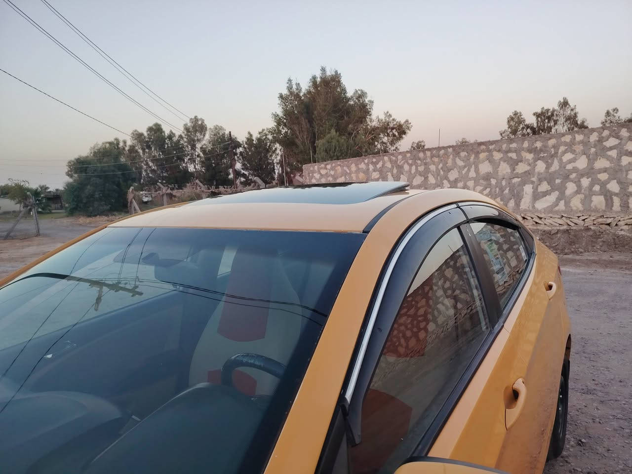 يالله...اكسنت خليجي فول مواصفات  2015 محرك 1600 ودش قطرتين السياره مكفوله  من ضربه وتبديل رقم بابل جاهزه كير محرك تبريد خير من الله 
السعر 87 وبي مجال حك الجيه
مكاني ديوانيه طريق الدغاره بزبيد 
***********
