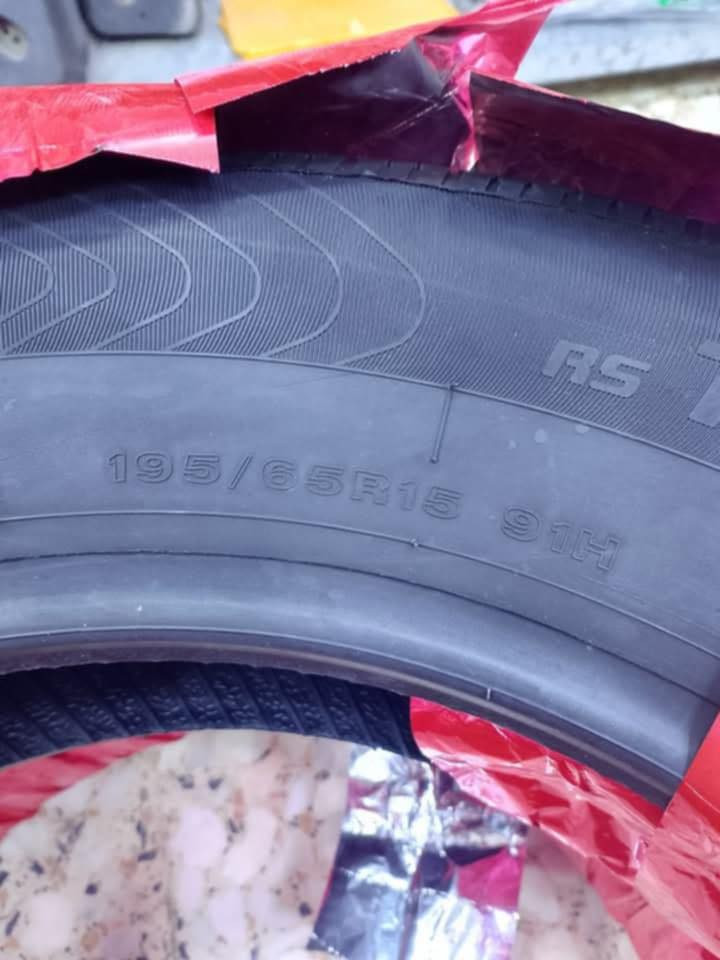 عندي للبيع زوج تاير جديد بالنايلون قياس ١٩٥/٦٥/١٥سعره ٨٠  الف مكان بغداد موبايل ***********
