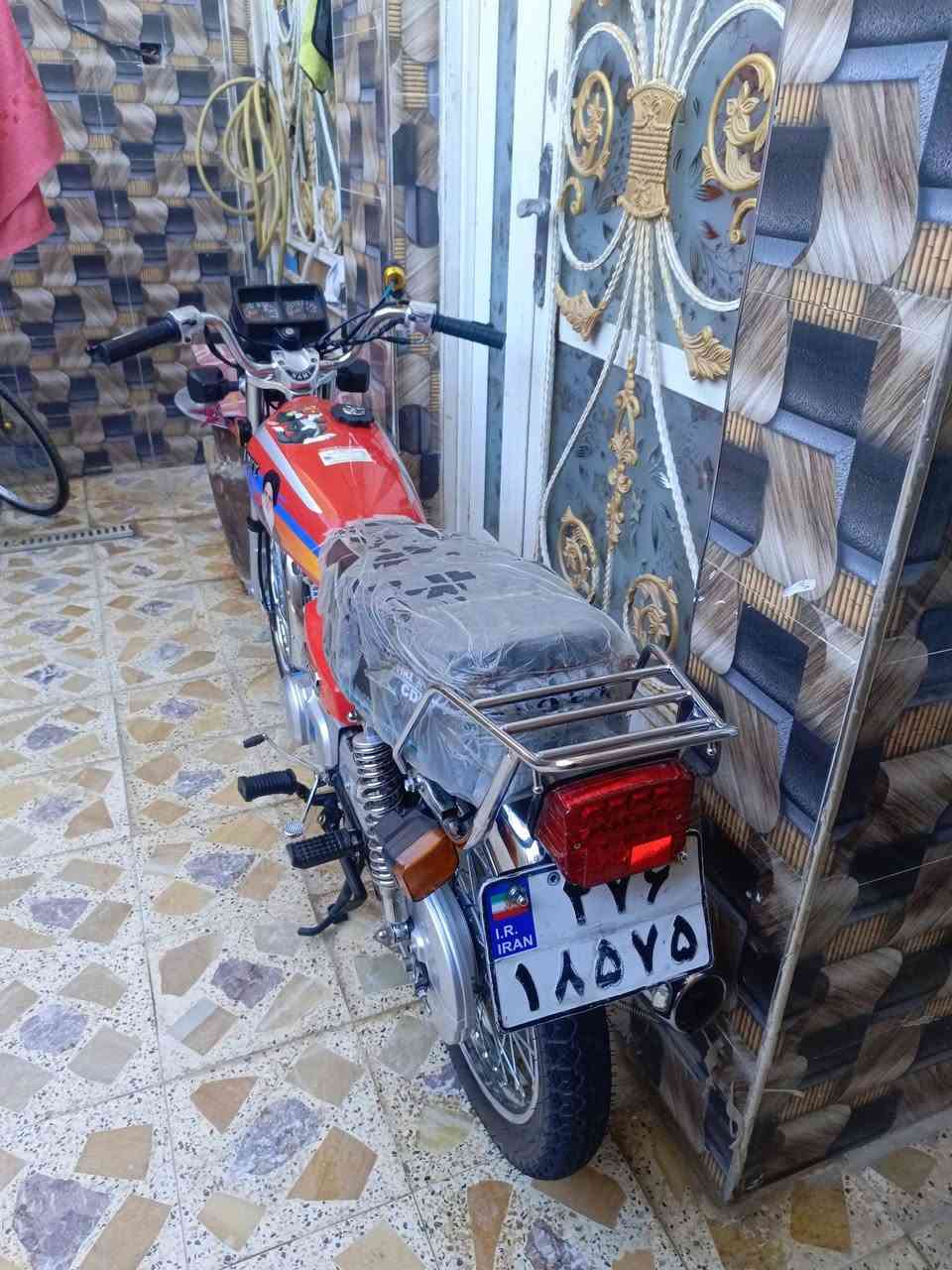 دراجه للبيع بلاديه مكفوله وراق سكنر ***********
