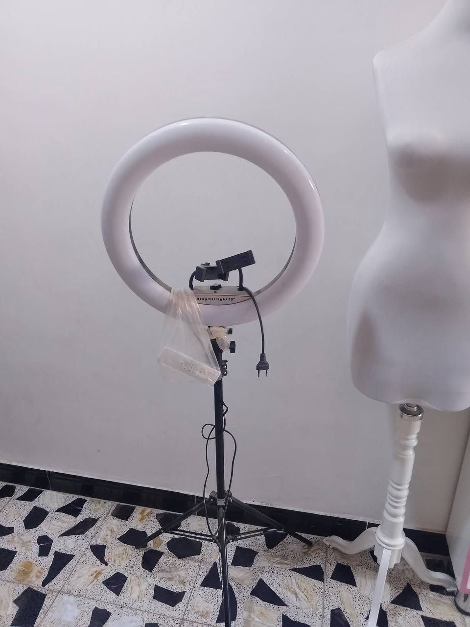 أغراض نظيفه مال بيت كلشي بسعره .
للاتصال ***********.أبوحيدر
