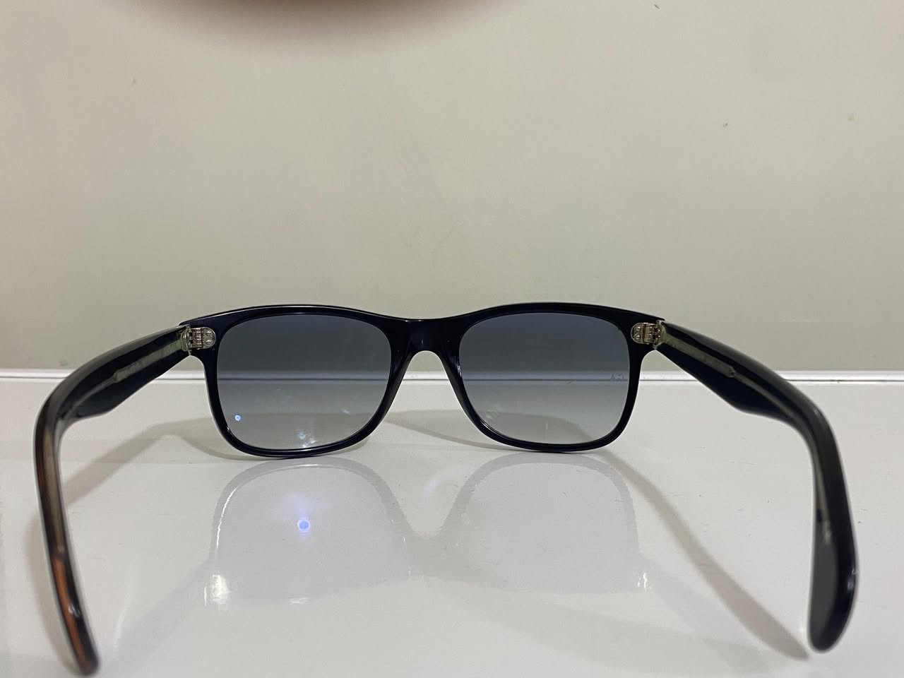 جورجيو ارماني قطعه اصليه موديل توم فورد ختم عدسات قطعه راقيه


**إذا كنت صاحب هذا الإعلان وتريد حذفه لأي سبب، رجاءا أرسل رسالة إلى الدعم الفني**