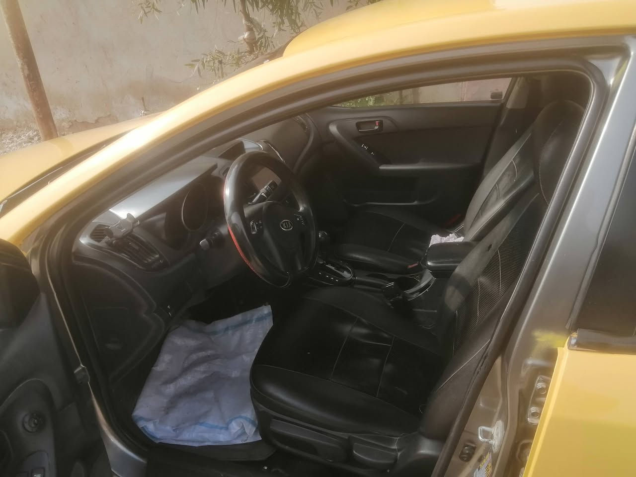 سياره للبيع موديل 2010سنوية جديده ل2030ب اسمي الشراي يتصل على الرقم للاستفسار *********** السعر 85بيها مجال للشراي سياره مال جناي مو بيع شراي
