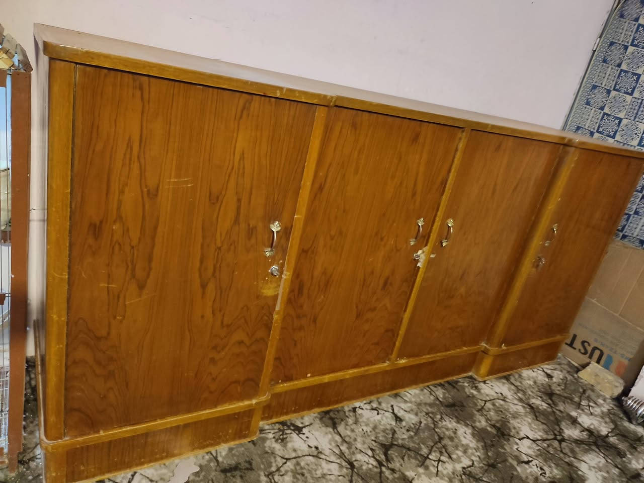 السلام عليكم ، بوفية تسگام درجة اولى اربع ابواب  خشب قوي جداً جداً على الفحص . نظافة 80٪ للبيع  السعر  135  وبيها مجال بسيط حگ الجية وبخدمة الطيبين


**إذا كنت صاحب هذا الإعلان وتريد حذفه لأي سبب، رجاءا أرسل رسالة إلى الدعم الفني**