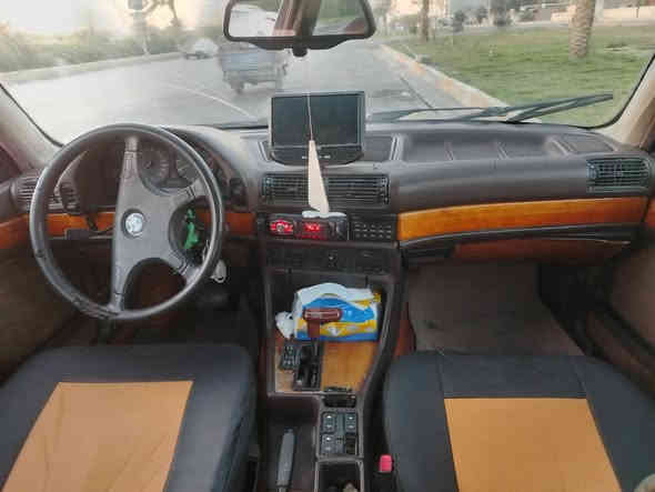 السلام عليكم لبيع بي ام 730 مكين وكير تبريد ثلج تخم تاير كهربائيّ جديد حدادي 80بل 100سيار جاهز وخير من الله سعر 20 راعيه ماوصل مكان سيار كربلاء 
***********
