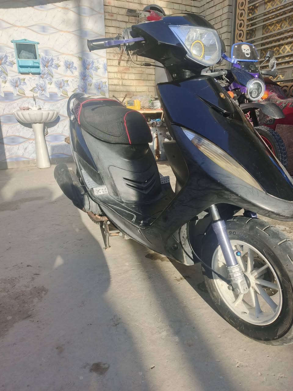 ماكس عدله بوشه٤٩ مفتوحه مكينه خرسه دراجه بلاديه مختمه كلها اشاير بكلايت لايت عالي ناصي سكن مابيها نقص لو برقي بيها تزويد وياله يدات دبلات امامي دبل خلفي قاعده رقم كشن مال ٤ ولفات دراجه شغل واطلع نكره صلف للبيع مكاني فلوجه حي لشهداء لسعر ٦٠٠ وبيها مجال ***********
