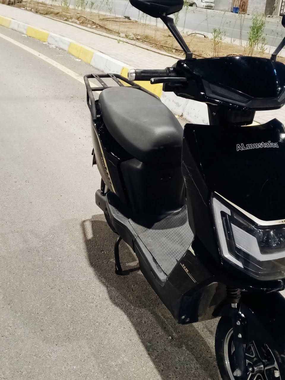 السلام عليكم ماطور شحن للبيع 
كلوشغال
اشاير لايتات عالية ناصي
5بطاريات دبل 
دبل بصمه
السعر 450وبي مجال للاستفسار ***********
