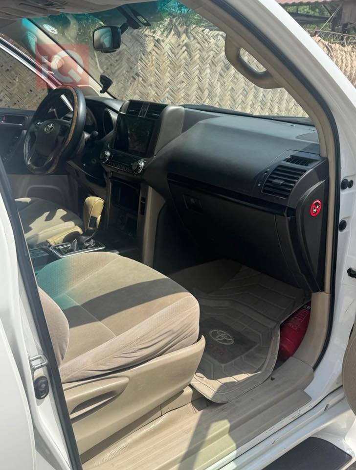 برادو 2013 بيع فقط مواصفات TX.L سياره حلوه رقم اربيل السيارة 4 سلندر 2700 

محرك وكير وحدادية ممتاز 

المواصفات : 

1- تبريد مركزي والتبريد الخلفي منفصل 

2- شاشة كبيرة 
3- كاميرة خلفية 
4- مري شفط 
5- بجم زنون " لايت وكشافات "
6- سبير وعدة كاملة 
 7- تحكم لايت يصعد وينزل 
8- تحكم فورويل "دبل ثقيل ودبل خفيف " 
9- فرامل مانع انزلاق
 10-ثلاجة 
السعر 245
***********
