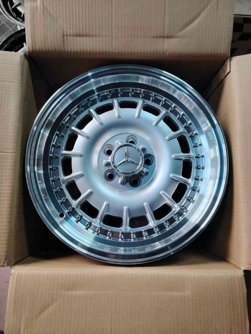 السلام عليكم ورحمةالله
محل ريكان للبيع ويل مرسيدس
عنوان: اربيل صناعة جنوبية مجمع التايرات
توصيل لكل المحافظات العراق موجود
تليفون: ***********
***********  whatsapp
