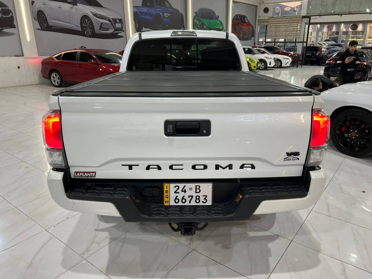 توكلنا على الله 🖐
سعر 245ورقه 
مرقم جاهز 
الـنوع : تيوتا 😍
الفــئة : تكوما🥰
اللـون : ابيض 🤍
سعـة المحـرك : 40 v6 🐎

مكيفه تلاجه 
سيريا قومه جديده 
صاله ما شاء الله 
بصمه
فتحه 
كشن جلد
كشن كهربائي 
محرك كمبيو الله يبارك 
سـنة الصـنع : 2022
إستيراد: امريكي🇺🇸
الحـالة : ممتازة🖐🏻
فور ويل 

المسـافة المقطـوعة :25ميل الف  👣
نـاقل الحـركة : اتوماتيك ✅
نـوع الوقـود : بنزين ⛽️
___________
جملغ صبغ 

رقـم الهـاتف : ***********
***********
المـكان : اربيل شارع 100
معرض ولید كارس
