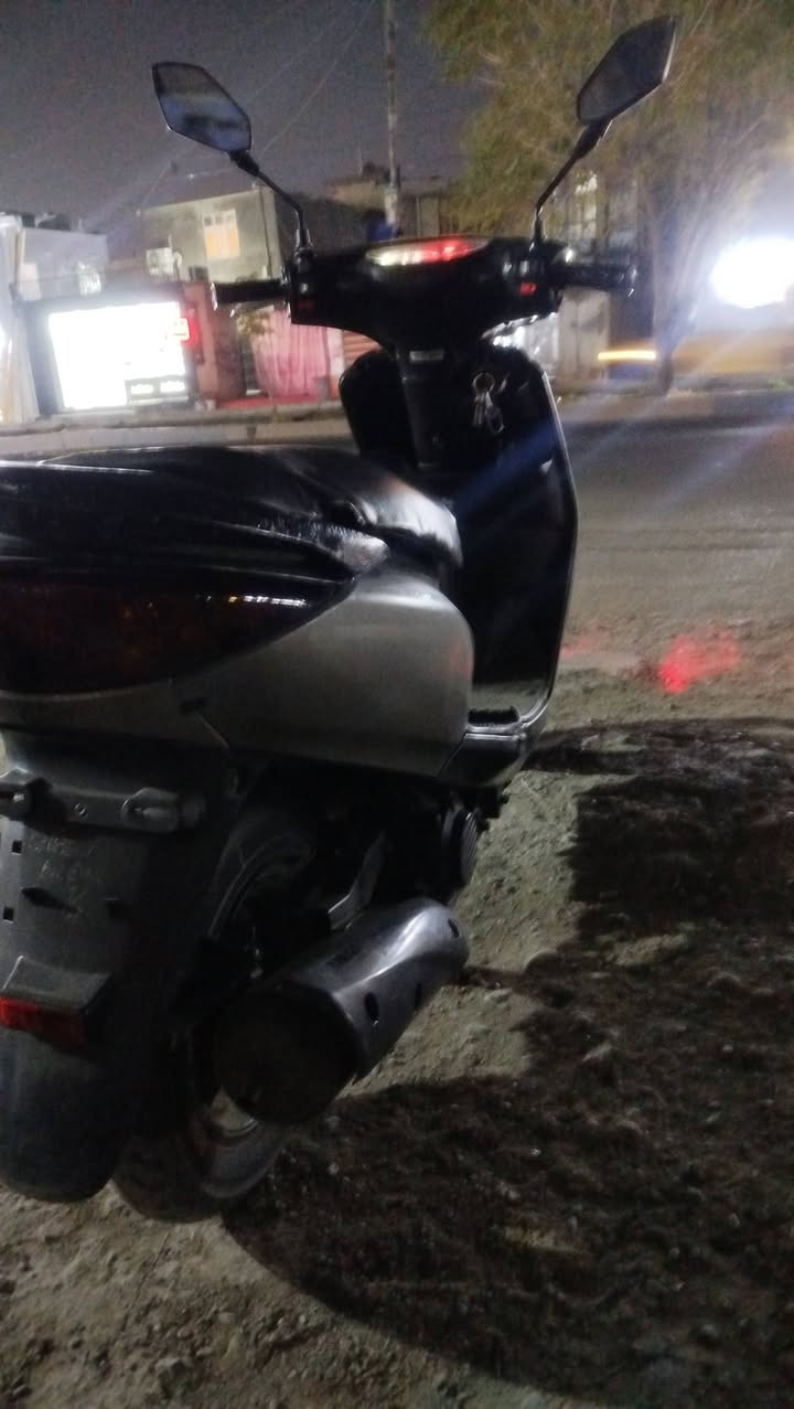 دراجه بريز مال بيت وعلى ايدي مرتبها المازده كلها لون اسود شكل وحش وبيها عدسه لايت فول شوف الفيديو وبيها عين الشيطان ومسويها دبل اشاره محرك خير من الله يعني الدراجه بالنسبه لشكلها ماكو منها بلبريز كلهاا هيه الوحيده فولل الدراجه رايدها ب600 وبيها مجال للطيبين✨***********
