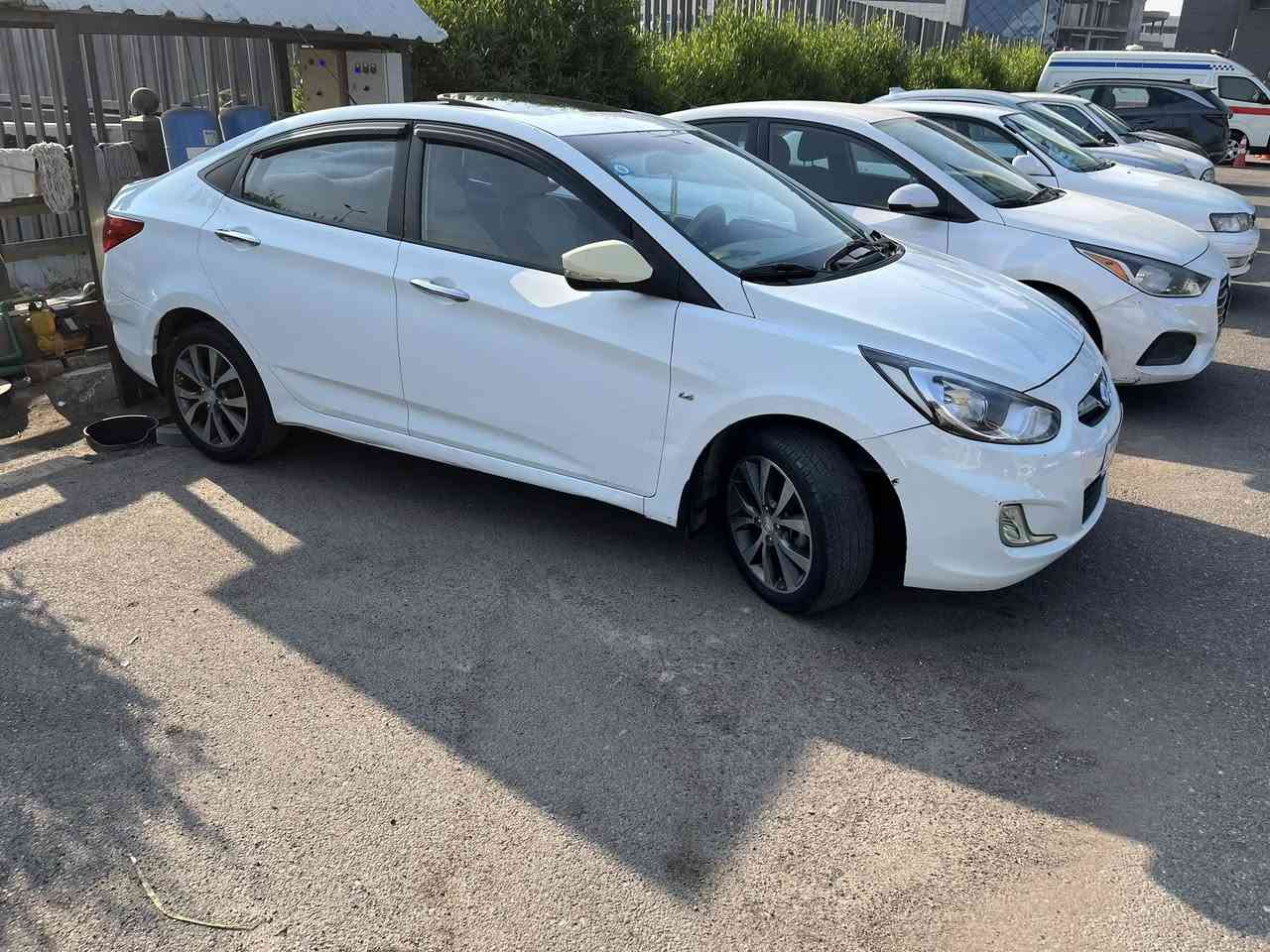 للبيع اكسنت ٢٠١٢ خليجي ل١٦٠٠ فول مواصفات مع فتحه وتحكم ستيرن 
محرك وكاله وكير خير من الله  سياره مصبوغ بيها البنيد الامامي فقط وع لفحص كل شي واضح 
سياره فراغ فوري وهزه جديده ورقم دولي بغداد 
مطلوب ١٠٠$ وبيها مجال بسيط للطيبين 
للتواصل : ***********
