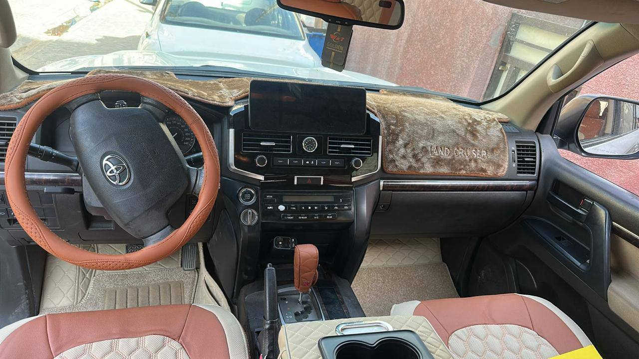 السلام عليكم : لاندكروز اصل ٢٠٠٩ السونار مرفق رقم بغداد بيها بارد فقط بالجاملغ الخلفي اليمين وجراد بالقارة مكانين باقي مكفول من كلشي السيارة خير من الله بيع او مراوس حسب القناعة السعر 285 وتحياتي للجميع ***********
بغداد الجديدة
