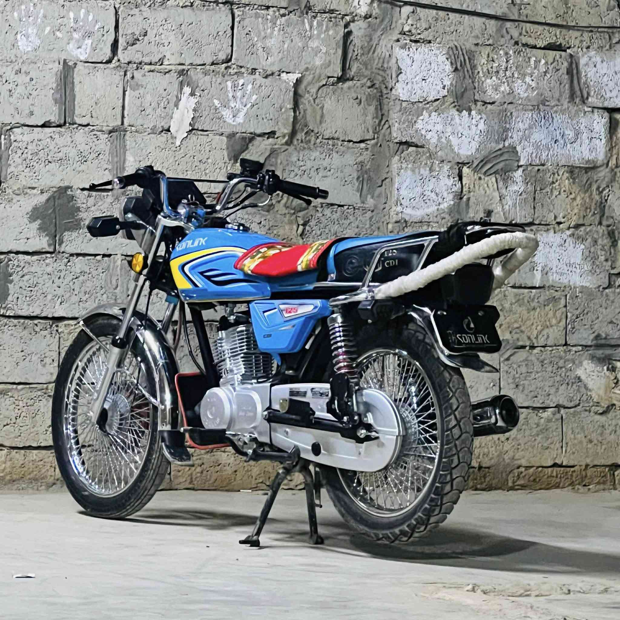 سلام عليكم ماطور سونيلك موديل 25
4 كير > صفر قبل 3 اشهر اخذته صفر فول نضافه مابي كل عيب منفيس كامل موجود 

=سعره 750 وبي مجال قليل 

***********هاذا رقمي الحاب ياخذه + الخاص مفتوح +مكاني كركوك چرداغلو
