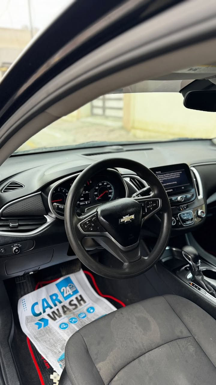 ماليبو ٢٠٢٢ رقم اربيل سنويه ب اسمي تحويل وكاله موجود صبغ بنيد فقط بقيه كشر السياره كفاله ماشيه ٨٥ الف كيلو قابل للزياده 
مواصفات السياره موضحه بالصور حساس خلفي السعر ١٢٧ قابل للتفاوض اي استفسار بخدمتكم 
***********
