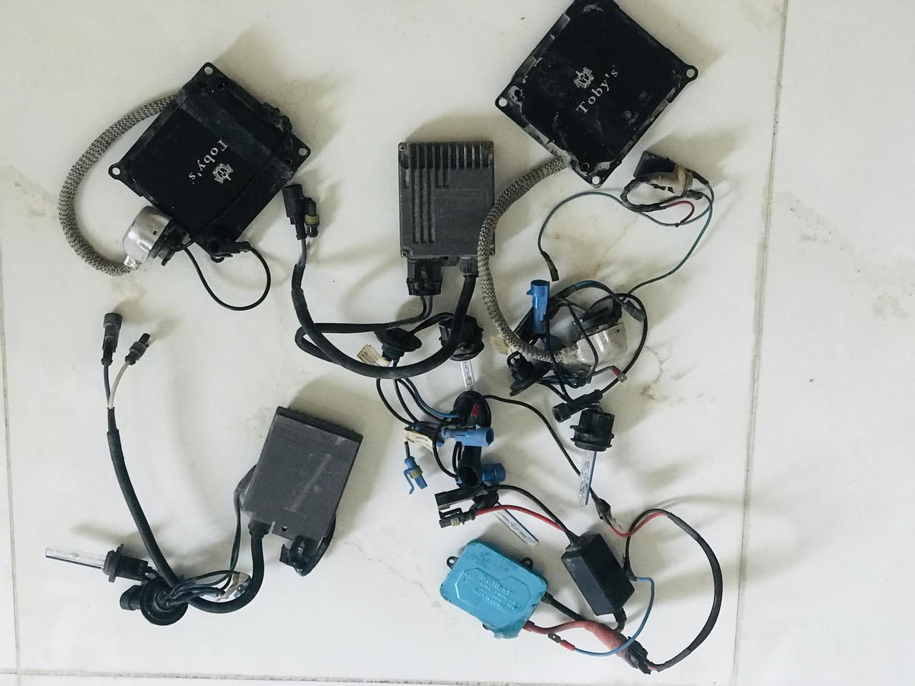 للبيع بردات كويتي صفر مال اوبتما ومنظومة زنون ثلجي اصلية وكامله   ***********  ترهم من 15 وفوك
