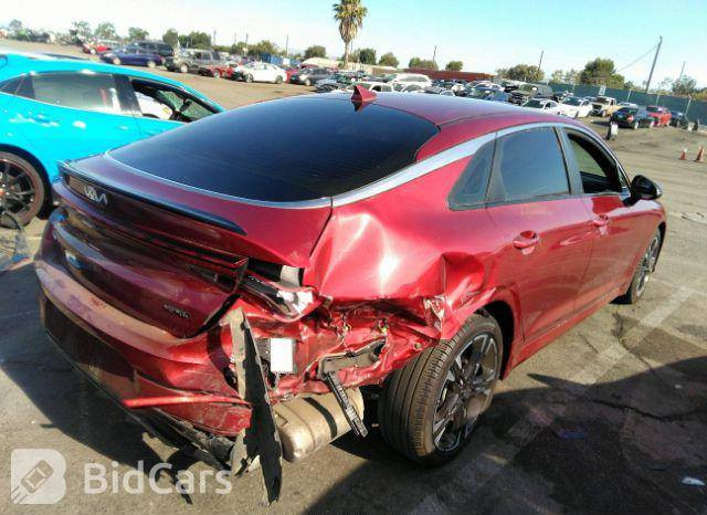 بيع أو مراوس K 5 موديل 2022  جيتي لاين فول ماعدا الفتحة رادارات أمامية خلفية أشاير بالمري خمس أنظمة قيادة وقوف ذاتي شاحن واير ليس سيارة كل المواصفات بيها   وارد أمريكي  محرك ١٦٠٠ تيربو صور الحادث بالمنشور  سيارة على وضع الشركة حادثة جدا بسيط  رقم  الهاتف *********** وتساب
