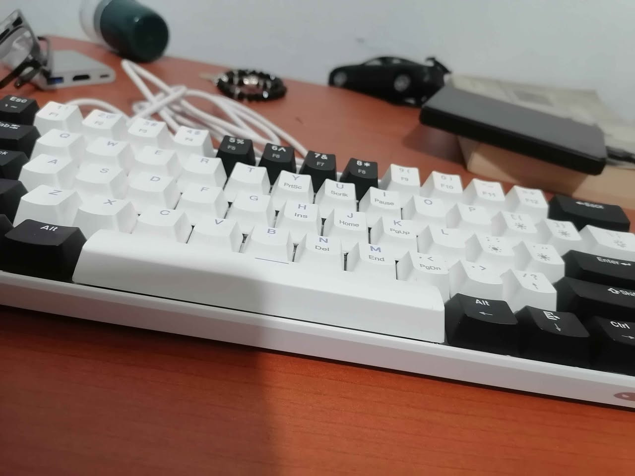 كيبورد ميكانيكي 60%
 سويج brown
بدون اضاءة تحت الأحرف، فقط اضاءة جمالية
يشتغل عن طريق كيبل type-c موصل, نينوى


**إذا كنت صاحب هذا الإعلان وتريد حذفه لأي سبب، رجاءا أرسل رسالة إلى الدعم الفني**