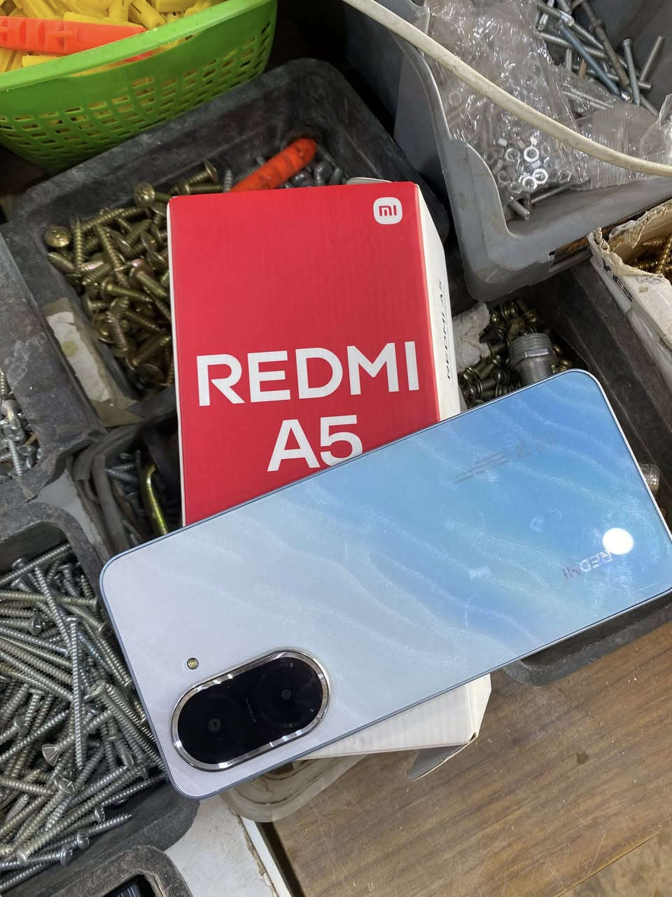 سلام عليكم
ريدمي A5

ذاكره (128)

بطاريه (5200)

استخدام 15 يوم 

السعر (100) الف 

مكان كربلاء 
(***********)واتساب + اتصال
