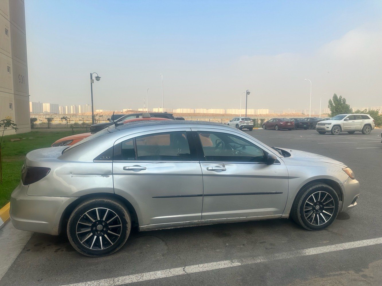 سيارة C200 موديل 2012 محرك 2400 رقم بغداد السيارة عليها ادمة كامله تايرات و باتري و الحدادية كلها جدد سنوية و هزه جديدة حادثها بأمريكا الجنطة و الجاملغ الخلفي و مبدلات شاشة كبيرة و كامره و دي جي و السيارة مصبوغة عام للجمالية بدون حادث و ع الفحص مال السونار مكينة و كير مكفولات السعر 67 ورقة ***********