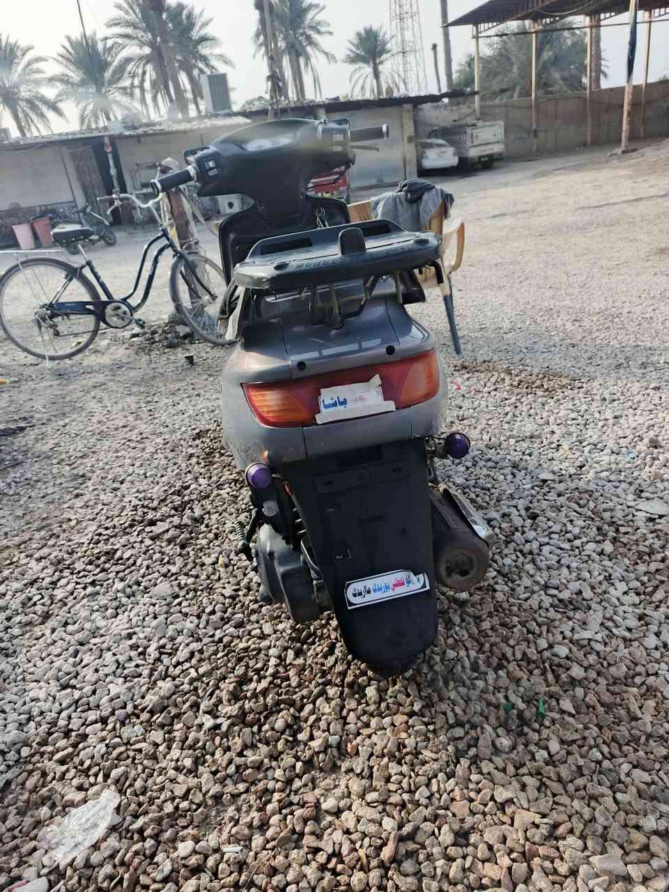 دراجه فراشه لبيع كهربائية كله شغاله دراجه نضيفه على فحص السعر خاص ***********
