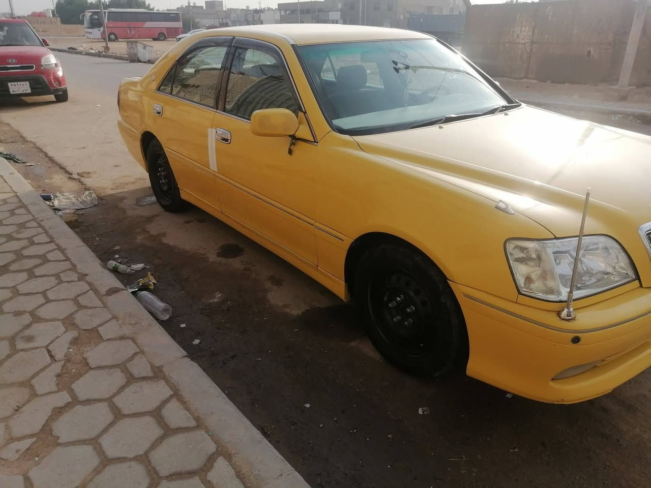 السلام عليكم ملكه للبيع مكفوله من كص ونقل
رقم صلاح الدين الماني
مكينه ديفور الجبير تبريد تدفئه حداديه تخم تاير كله جديد موديل 2003 مدفوع كمرك مالتها باقي بس ع رقم
كرستال 3 دكم تحويرتها نجف مصفره هيئه وغرامات عليها ٣٠٠ عليه  باقي تفاصيل اتصل
المكان النجف
اتصال فقط لتراسل وتعب نفسك ما اجاوب 
السعر ٧٥ وبيها مجال قليل
***********
