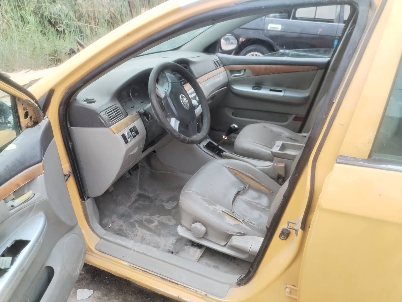 ألسلام عليكم ورحمة الله البيع الفان 620مكينه وكير جديدات حداديه جديده كهربايات شغاله تخم تاير جديد باتري جديد سياره ما بيه شي شغاله السعر 12ورقه مكان السياره الدوانيه قضاه الشاميه رقم المبايل *********** مروس اروس
